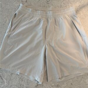 Lululemon Pace Breaker Shorts 7” - M